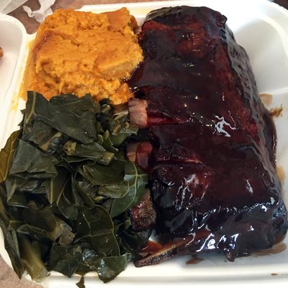 Henri's Hotts Barbeque in Hammonton, New Jersey