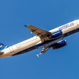 070616_low_cost_airlines_slide_5_fs