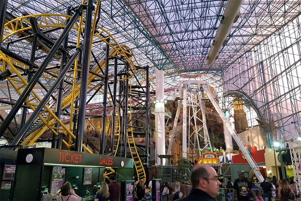 25 Amusement Parks Where Adults Will Have Fun Too | Cheapism.com