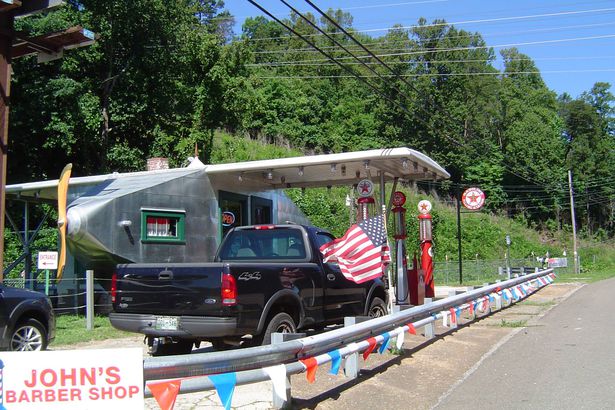070918_road_trip_convenience_store_slide_18_.max-784x410.jpg
