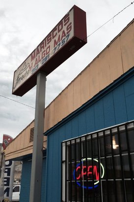 Jarocho Pescados y Mariscos in Kansas City, Kansas