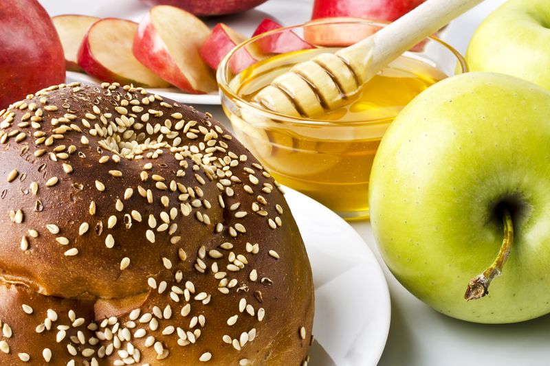 11 Symbolic Rosh Hashanah Foods for the Jewish New Year