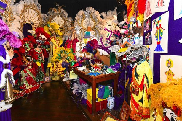 I-10 | Mardi Gras Museum