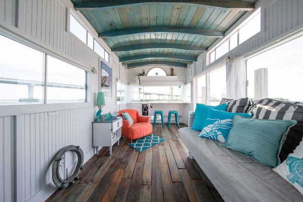 The Charleston Houseboat: A Look Inside