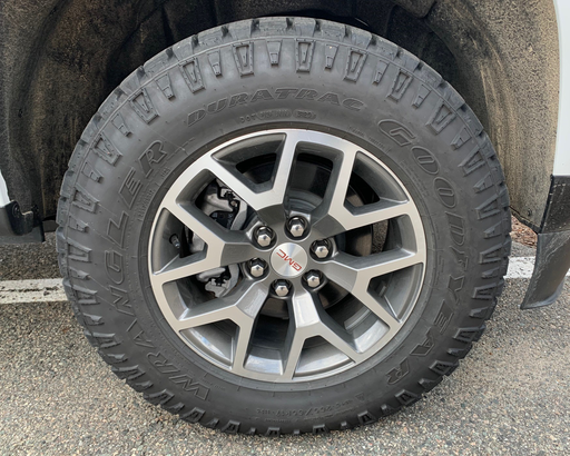 2021-gmc-canyon-at4-is-built-to-handle-anything-on-or-off-the-road