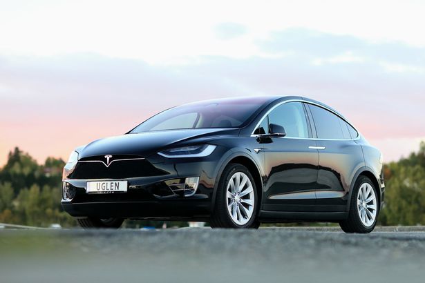 Tesla Model X 75D