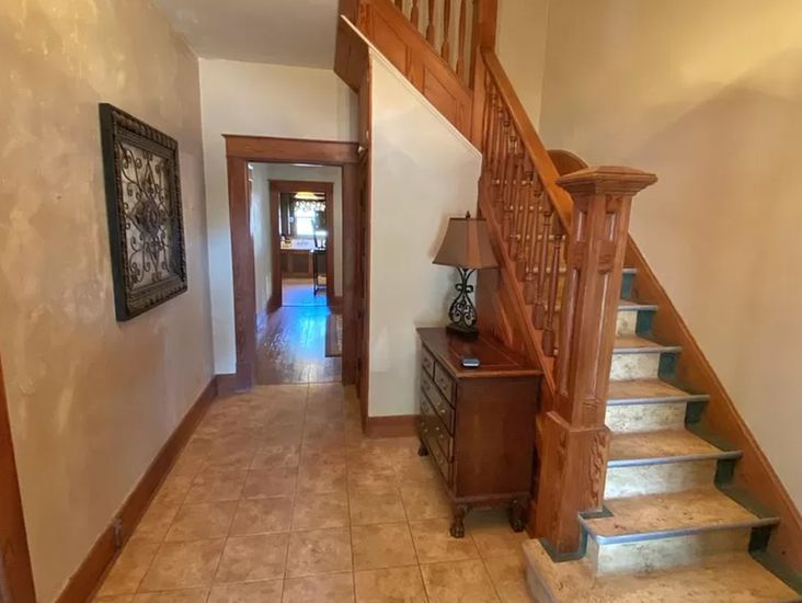 Big Houses Selling for Cheap Across America