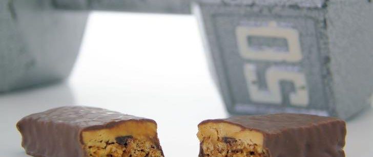 Best Chocolate Peanut Butter Protein Bar Cheapism Com