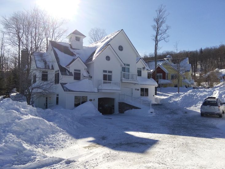 The Best Skiin/SkiOut Vacation Rentals in Stratton for 2024
