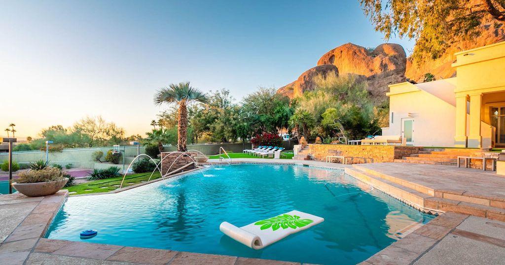 Phoenix Airbnbs with Private Pools
