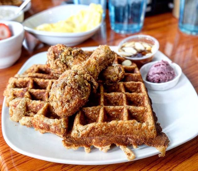 Dame's Chicken and Waffles