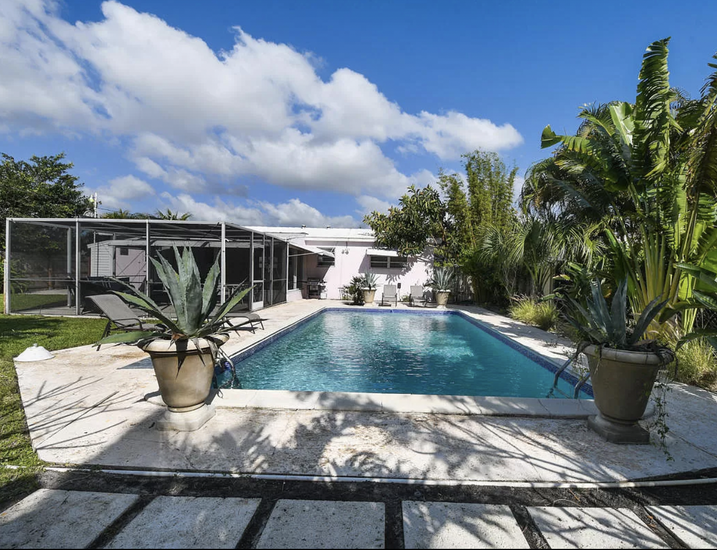 20 Sleek & Stylish Midcentury Modern Homes for Sale Across America