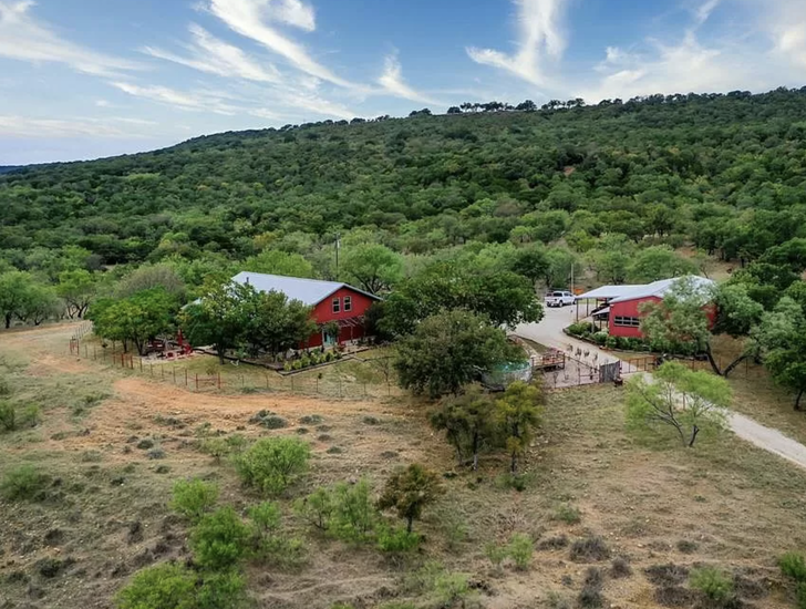 15 Beautiful Homes For Sale Now With Detached Guest Houses