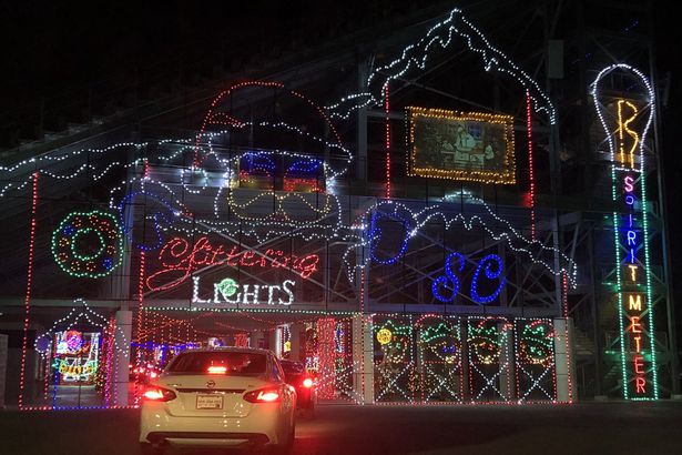 Christmas Light Trail In Lubbock For 2022 Best Places To See Christmas Lights In Every State | Cheapism.com