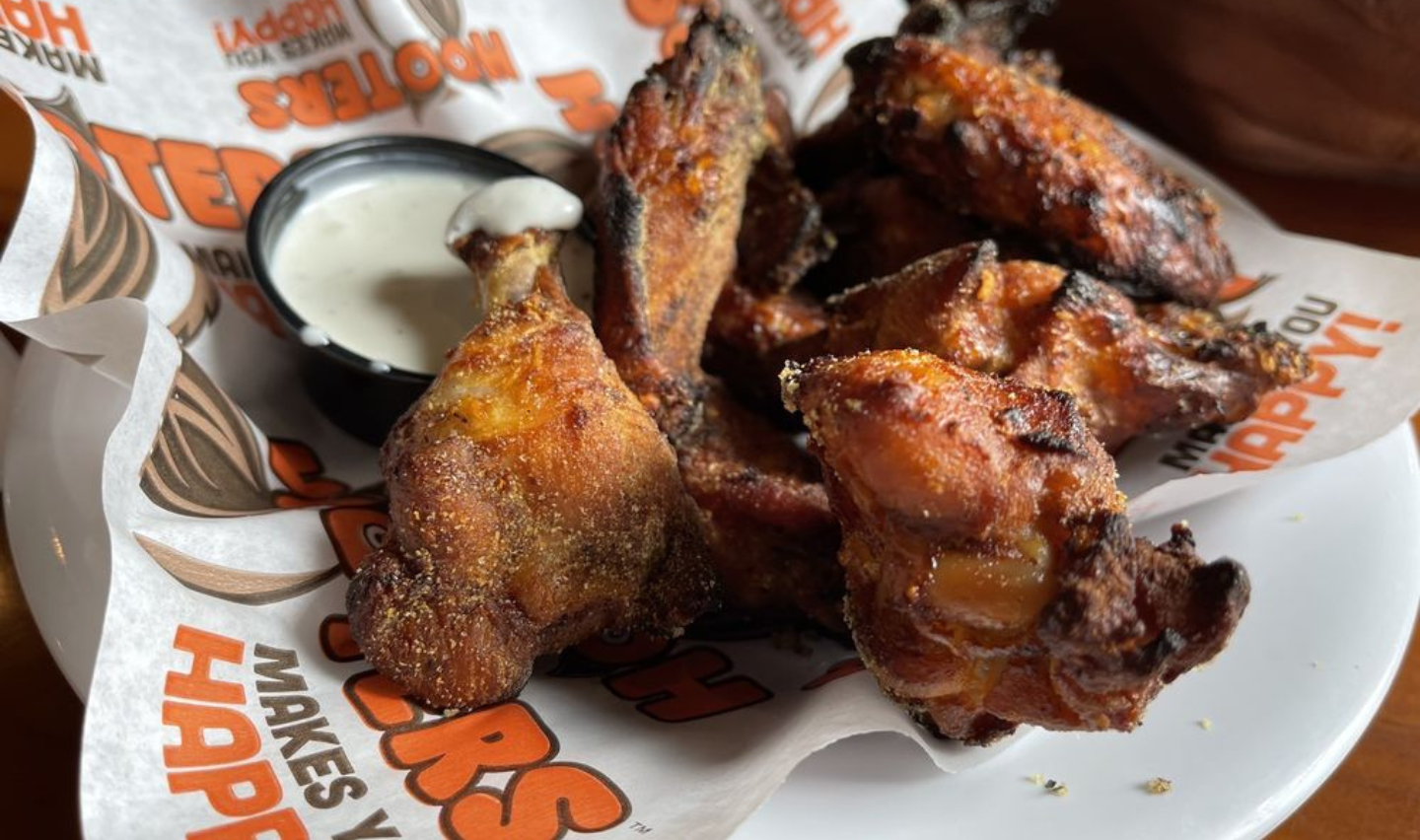 Hooter's Wings
