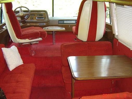 Coca-Cola Gadabout Camper: Interior