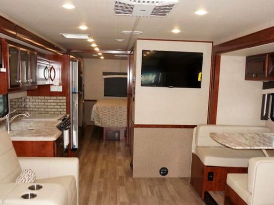 North Carolina: 2019 Fleetwood Flair 35R