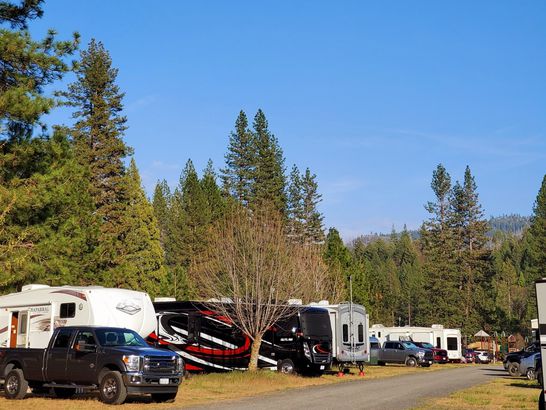Yosemite Lakes RV Resort