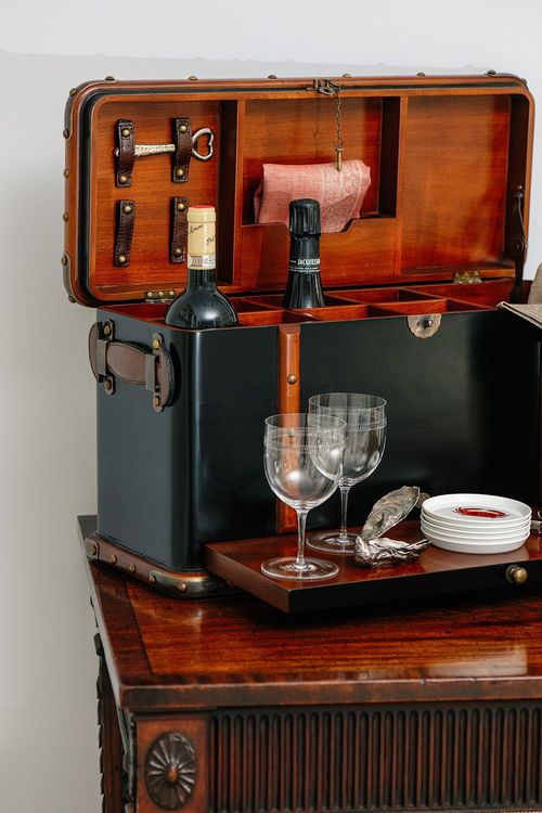 Picnic Box Ceylon Traveling Bar