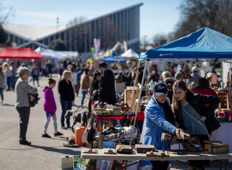 Best Flea Markets in the U.S.