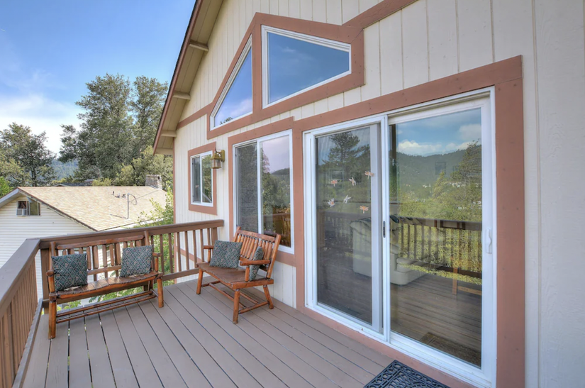 Mountain Cabin With Treetop Views