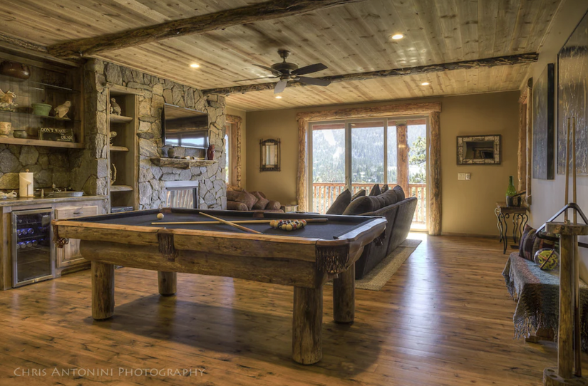 Luxury Log Mansion: More