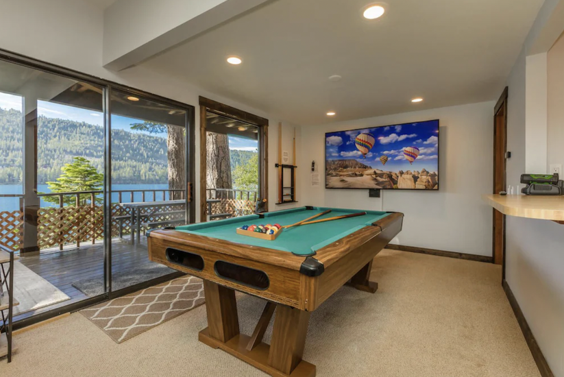 Rustic Lakefront Cabin: More