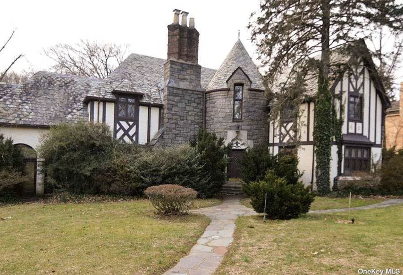 Cheap Castles for Sale to NYC Condo Prices)