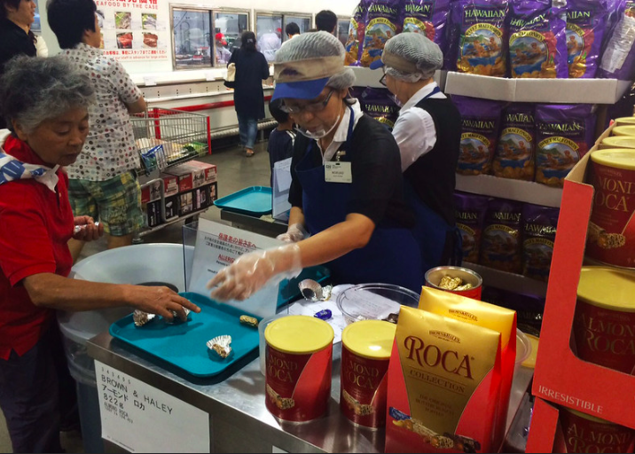 Costco Sampling Do’s and Don’ts (According to the Experts)