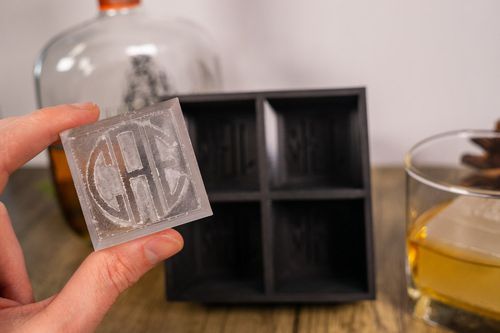 Customized ice tray