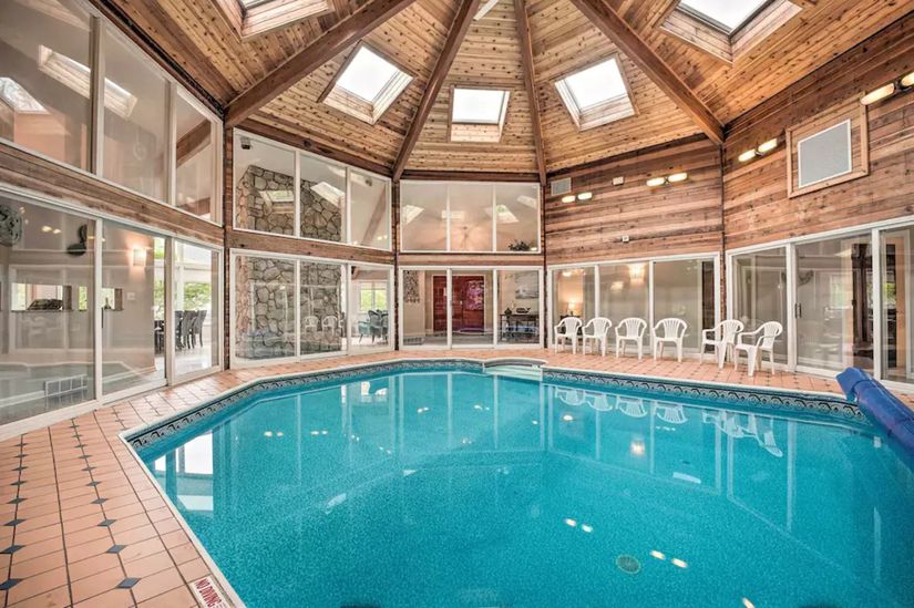 Best Airbnbs with Indoor Pools Across America
