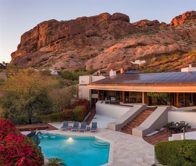Phoenix Airbnbs with Private Pools