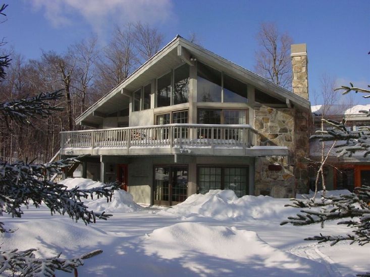 The Best Skiin/SkiOut Vacation Rentals in Stratton for 2024