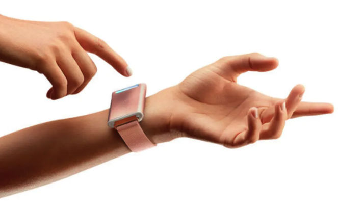 8 gadgets to help you beat the winter blues Embr Wave bracelet