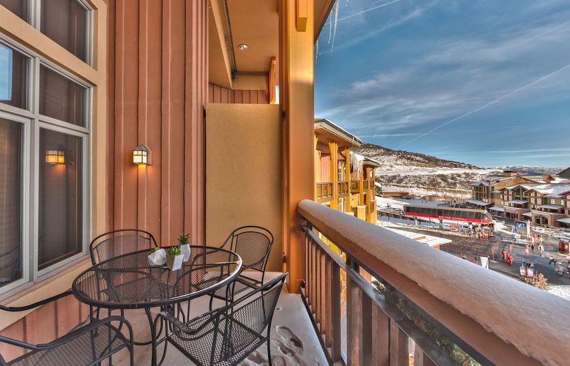 The Gang's All Here Stay: More