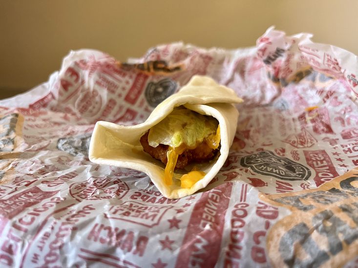 I Tried All 8 Chicken Items From Hardee's, and the Classic Sandwich Was