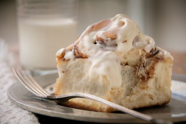 Cinnamon bun roll with icing