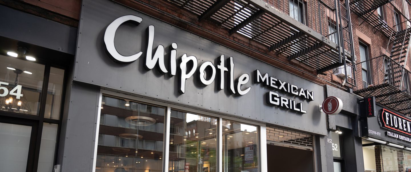 Chipotle Hack How To Eat at the Fast Casual Chain for 5 or Less