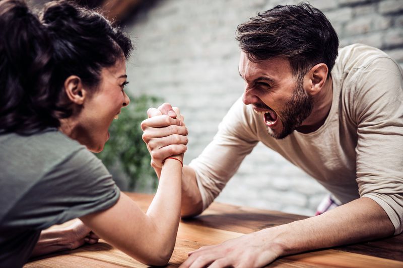 How To Deal With Sibling Rivalry That Lasts Into Adulthood Cheapism