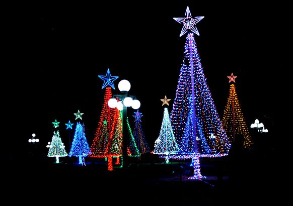 Best Places To See Christmas Lights In Every State Cheapism Com