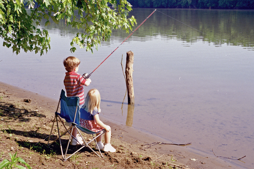 Kids fishing