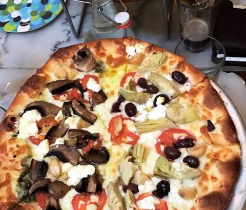 West Virginia: Lola's Pizza
