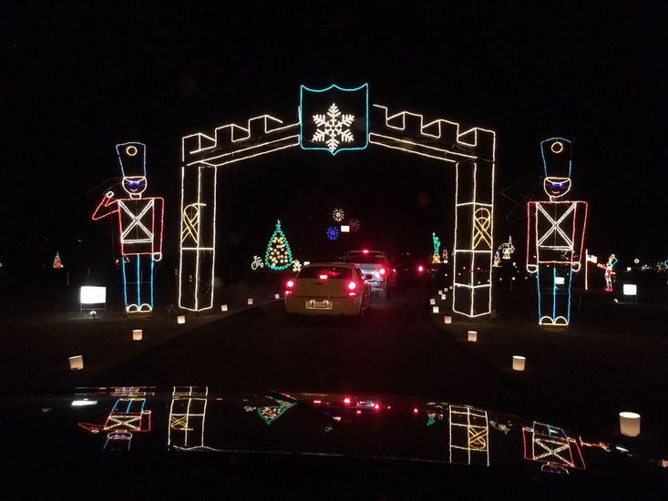 Best Places to See Christmas Lights in Every State