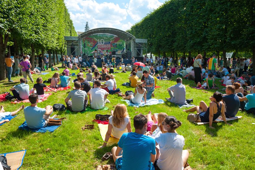 20 Fun, Cheap Outdoor Activities for Families