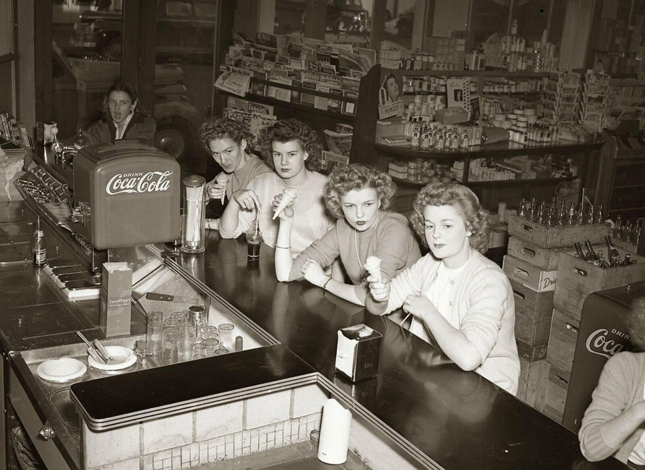 soda fountain girls, 1945.